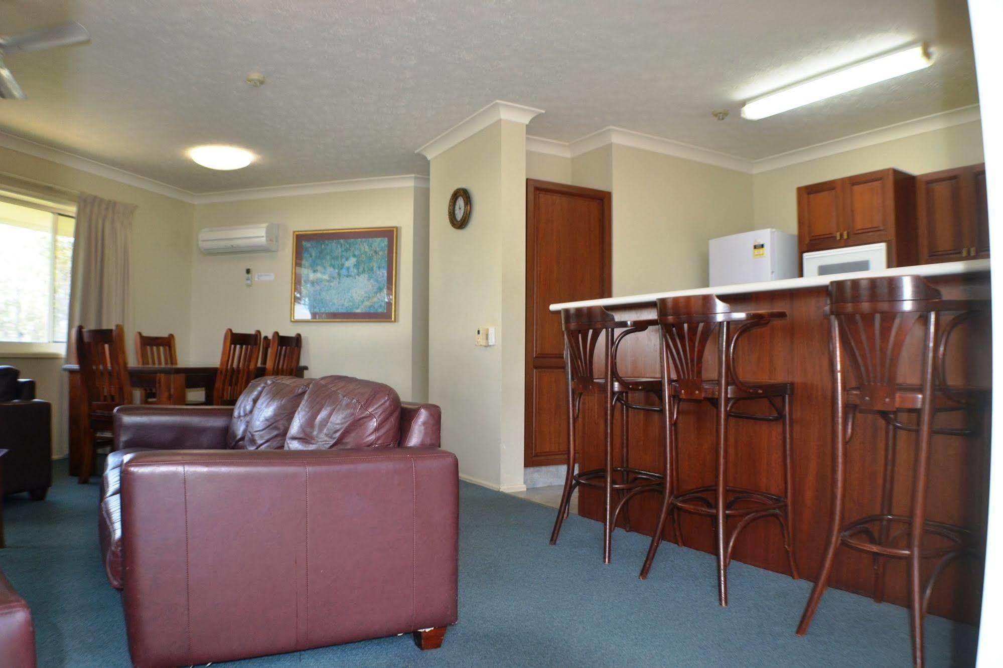 Charlton On The Esplanade Aparthotel Hervey Bay Exterior photo
