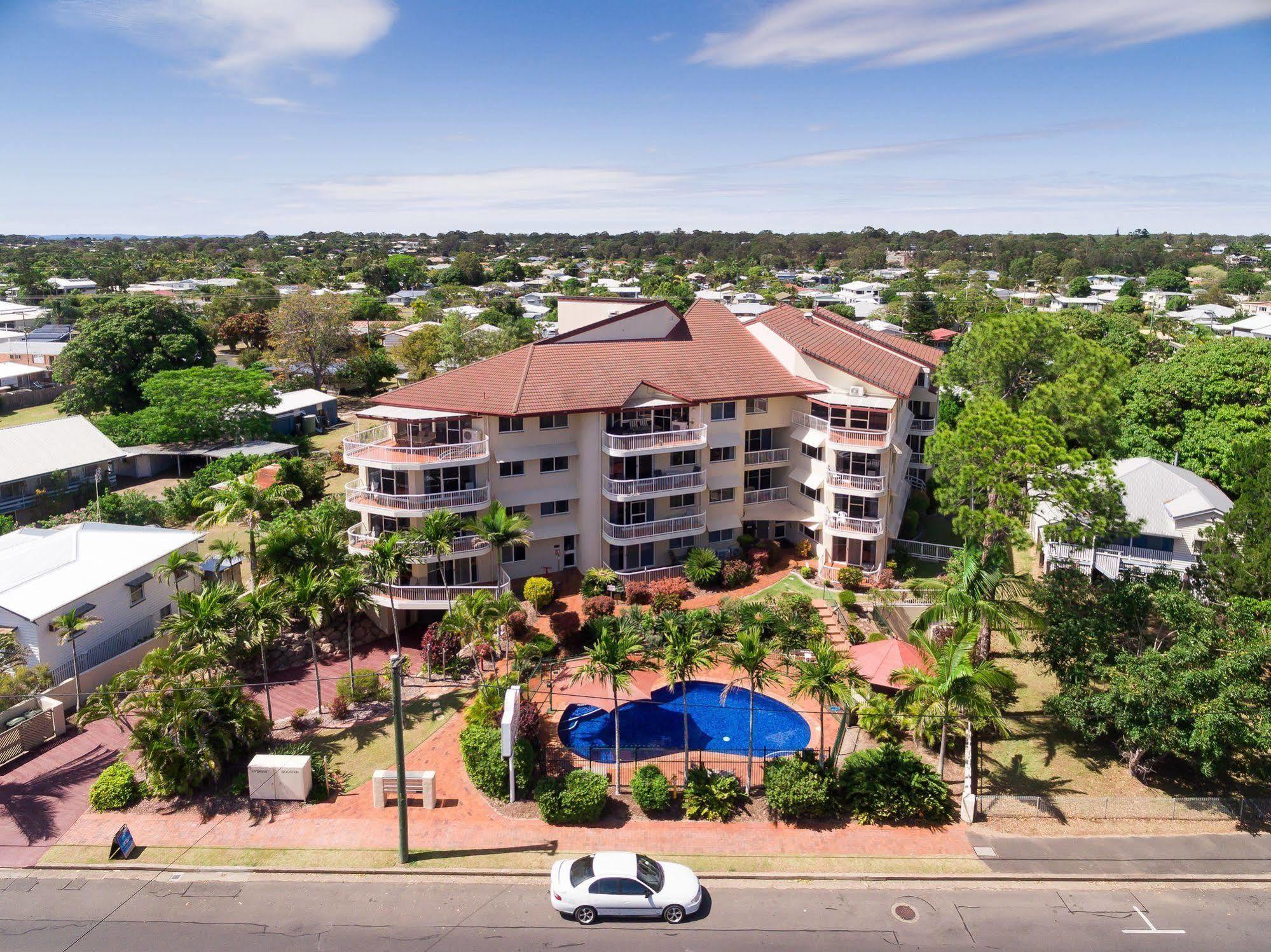 Charlton On The Esplanade Aparthotel Hervey Bay Exterior photo