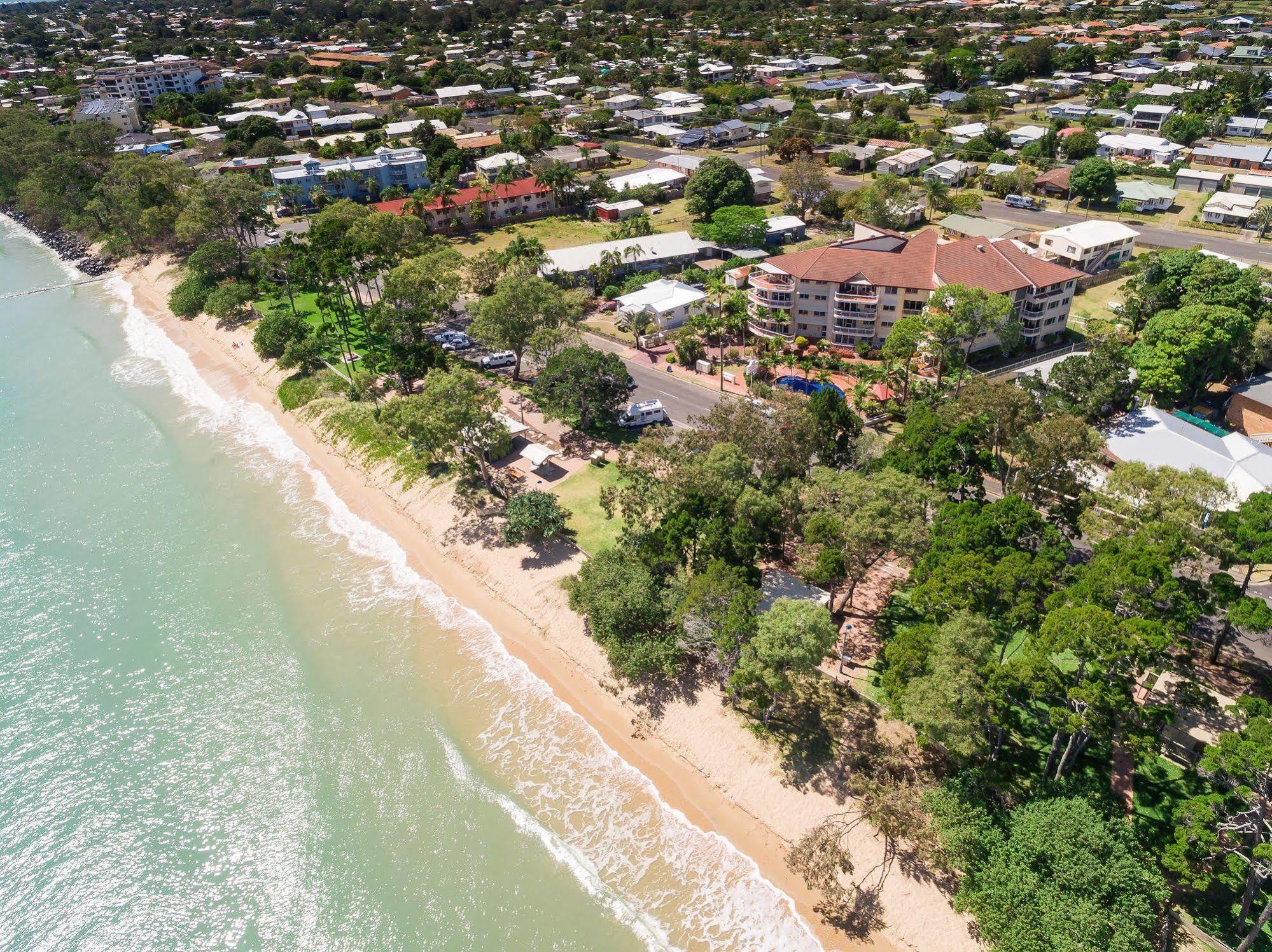 Charlton On The Esplanade Aparthotel Hervey Bay Exterior photo