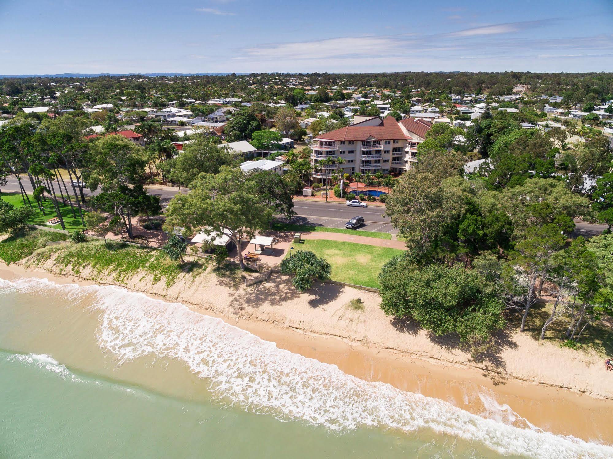 Charlton On The Esplanade Aparthotel Hervey Bay Exterior photo